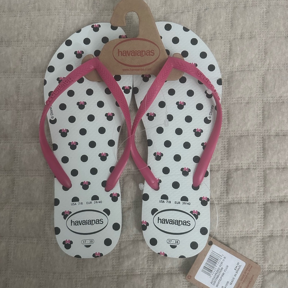 Havaianas Minnie Mouse White Flip Flops with Black Dots and Pink Accents